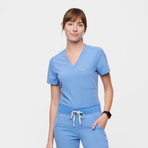 Catarina™ One-Pocket Scrub Top - FIGS - Ceil Blue